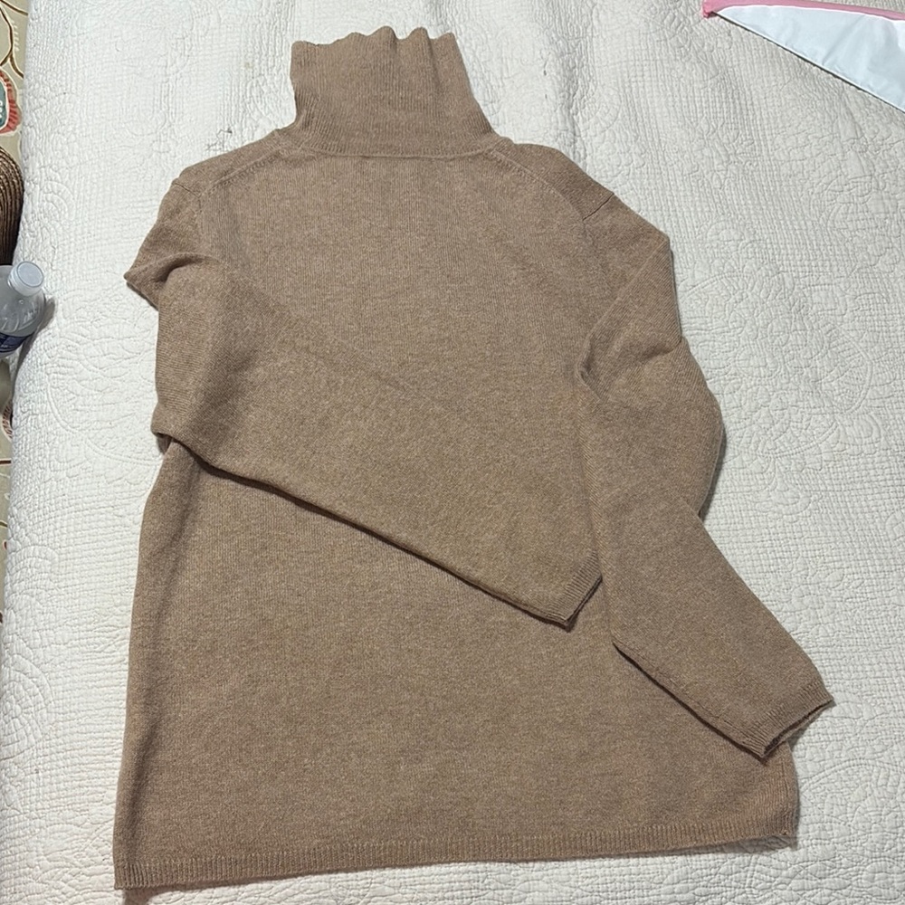 Cashmere Tan Cowl Neck Sweater with Classic Knit Design